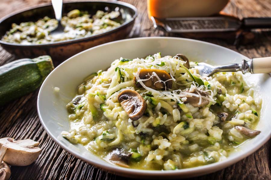 Risotto crémeux aux courgettes et champignons utilisant un Compact Cook