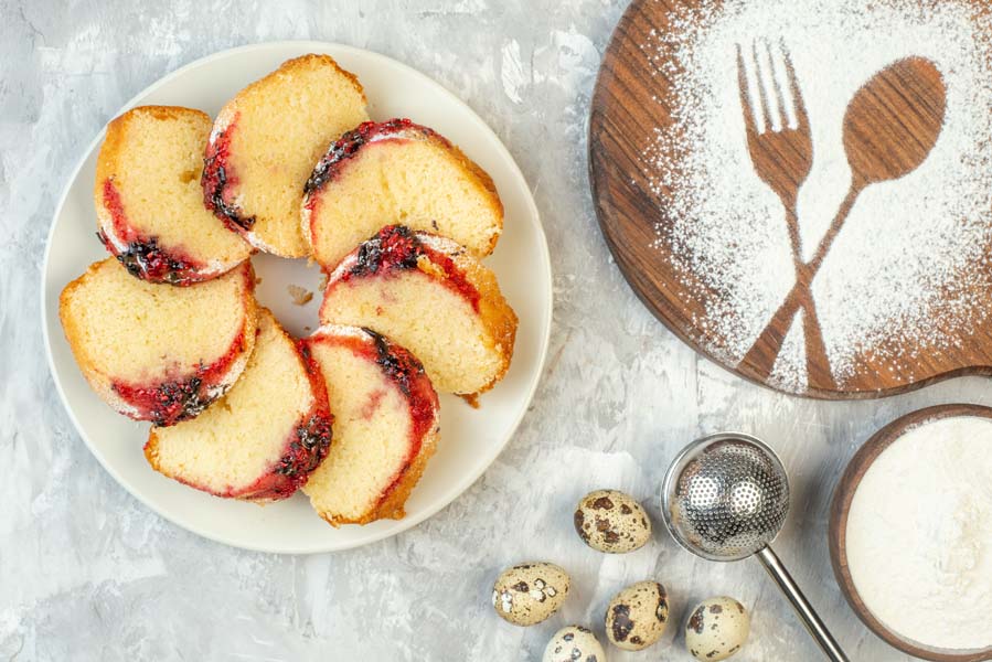 كعكة النبيذ الأبيض وفاكهة حمراء باستخدام Thermomix
