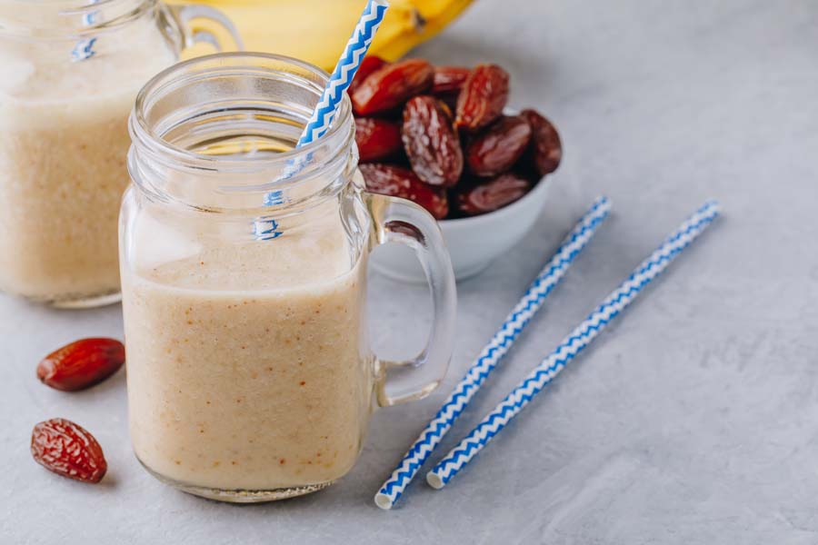 Date and almond juice using a Create