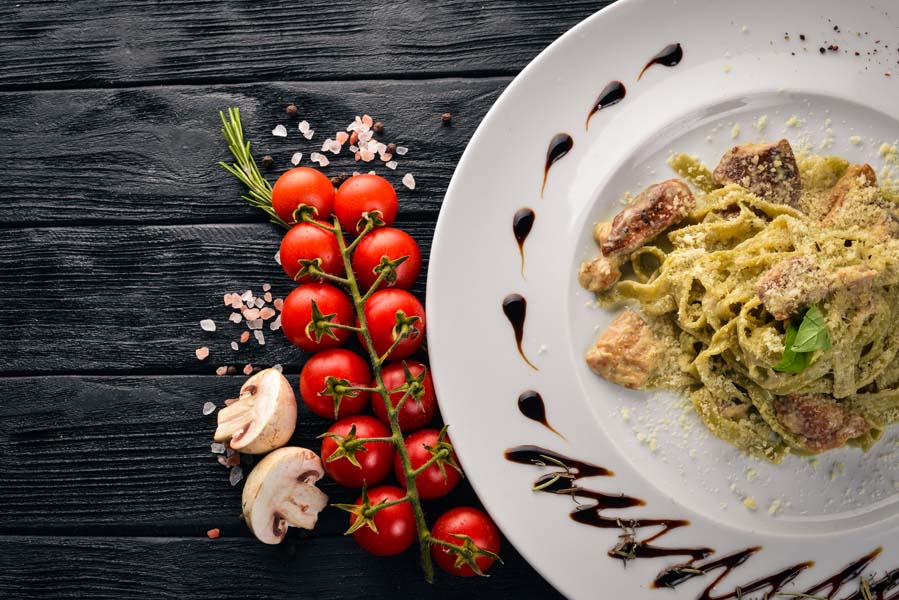 فيليه لحم الخنزير مع جبنة مارويليس وتاجلياتيل بالبيستو باستخدام Thermomix