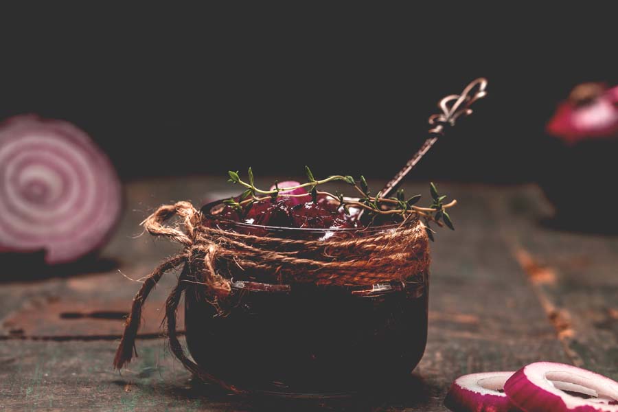 Confit d'oignons rouges utilisant un Moulinex i-Companion