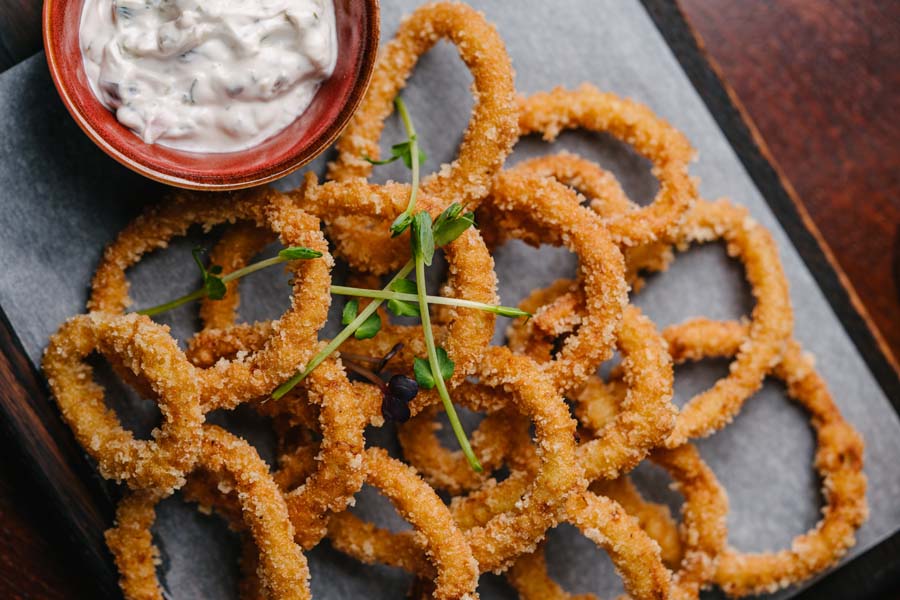 Aros de cebolla crujientes utilizando un Compact Cook