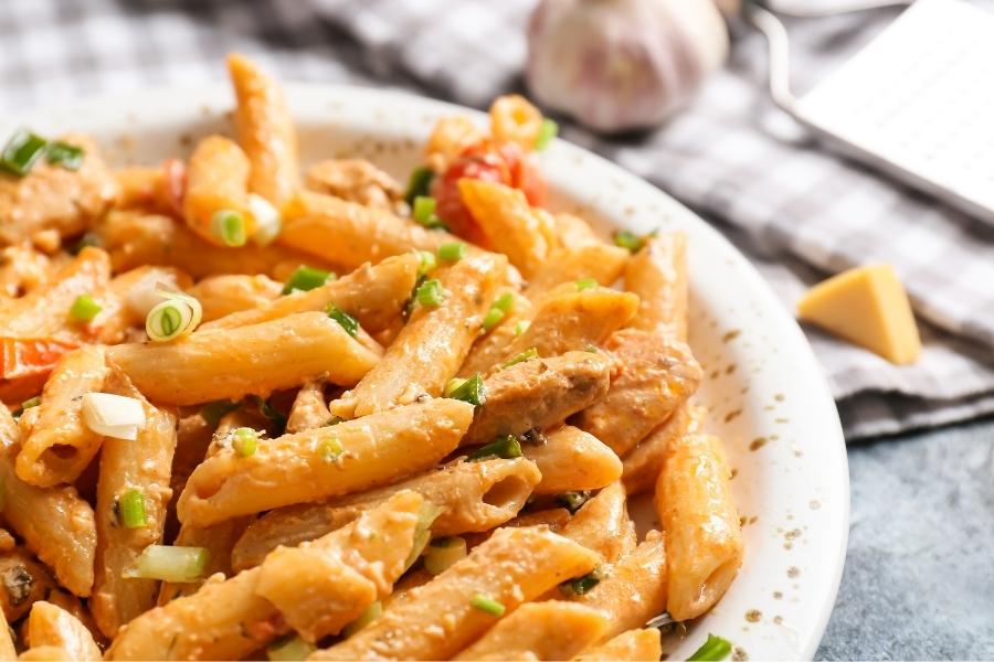 Pâtes Au Poulet Et Aux Tomates Séchées utilisant un Thermomix