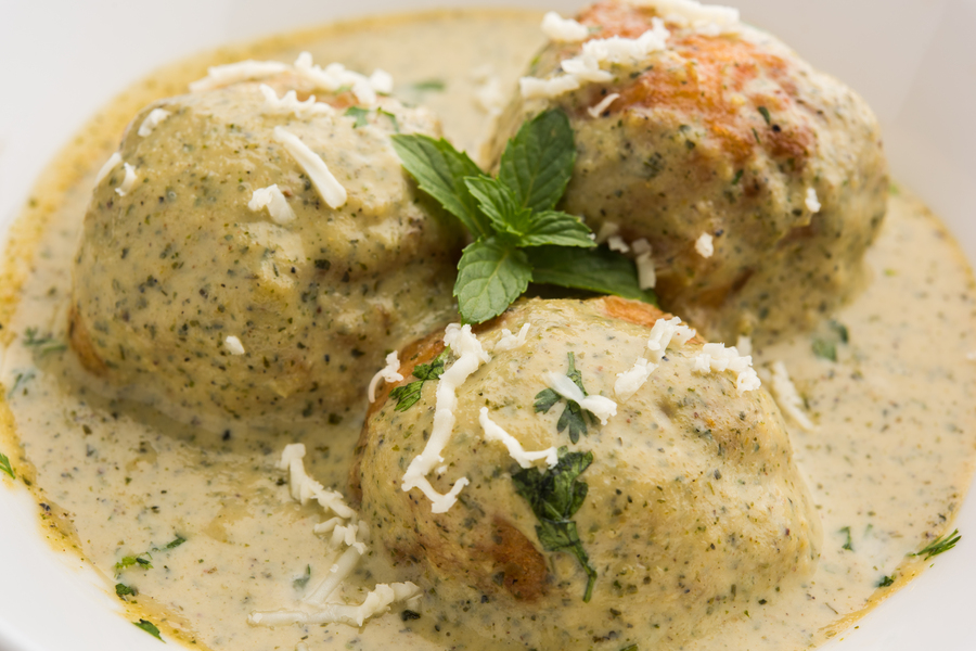 كرات السمك مع صلصة النعناع وجوز الهند باستخدام Magefesa