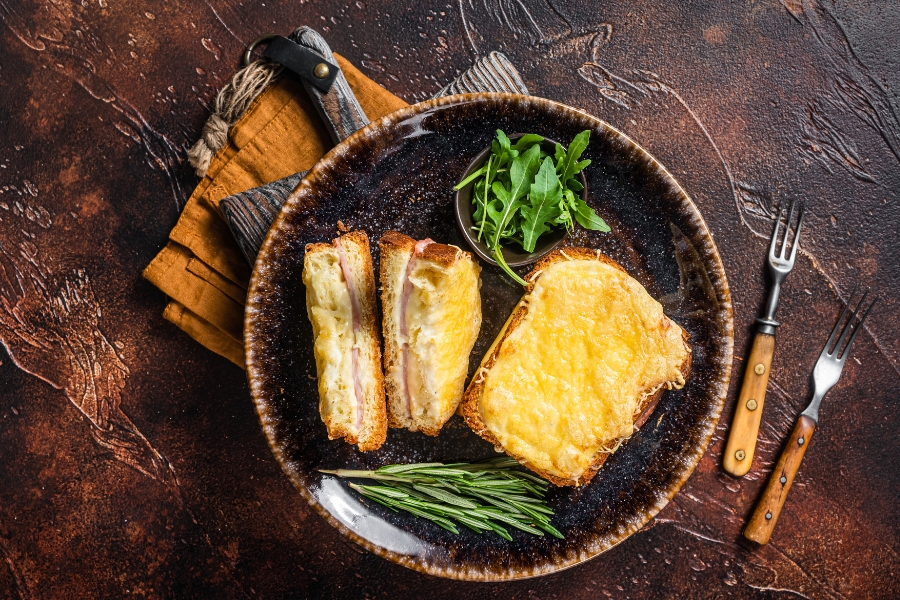 Mini croque-monsieur bechamel and ham using a Thermomix