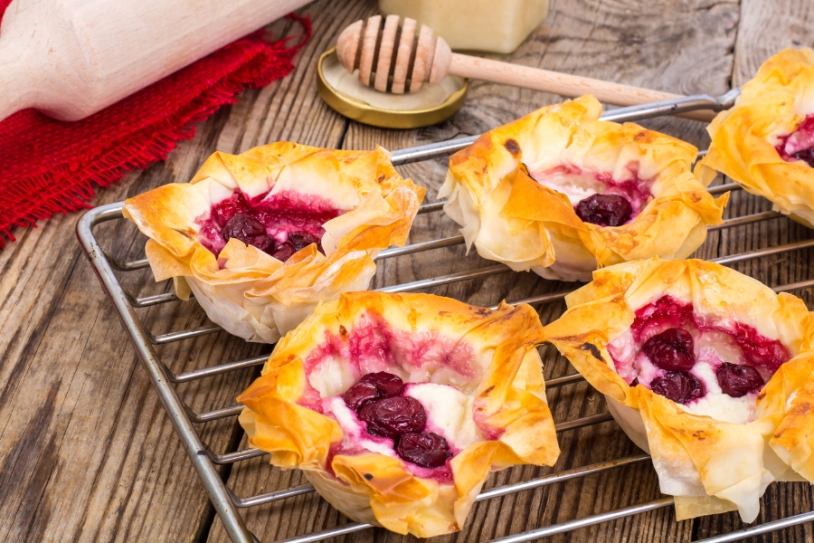 Tartaletas de Filo con Manzanas y Frambuesas utilizando un Cecotec
