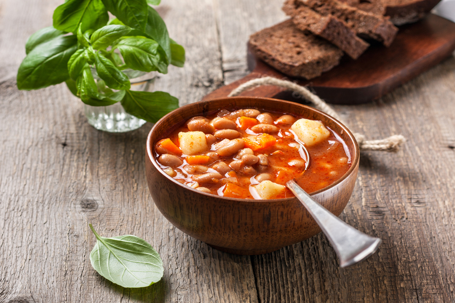 Soupe toscane aux haricots utilisant un Thermomix