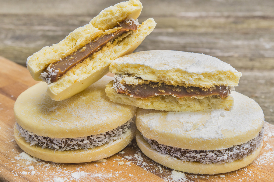 Alfajores - Galletas rellenas de mermelada de leche utilizando un Kenwood