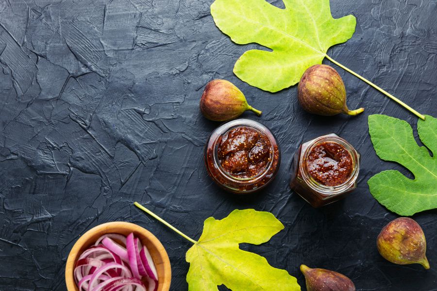 Chutney de higos y cebolla roja utilizando un Magefesa