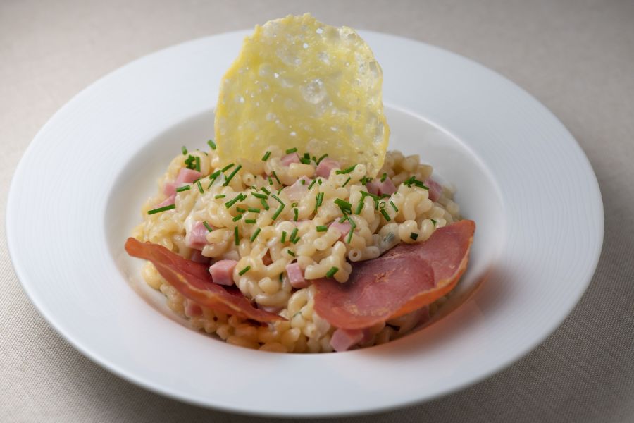 Pasta cremosa con jamón utilizando un Cecotec