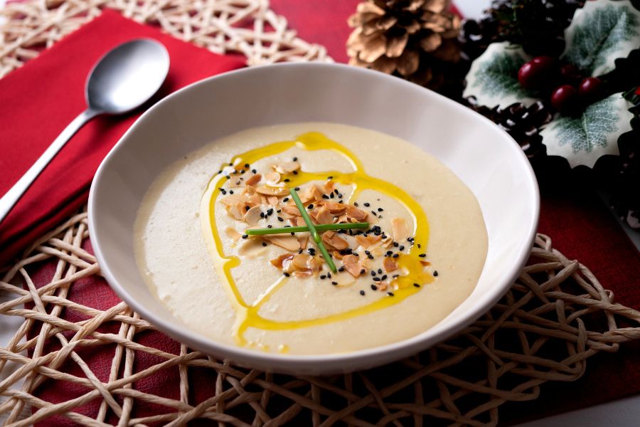 Velouté de Panais à la Mimolette et aux Amandes utilisant un Thermomix