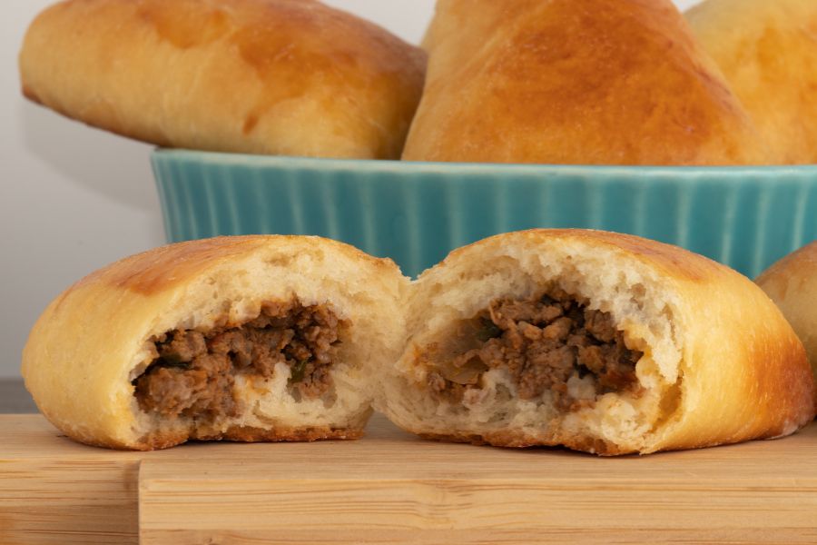 Panecillos Rellenos de Carne de Res utilizando un Arthur Martin