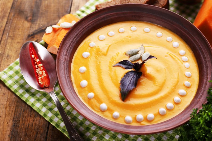 حساء القرع الجوزي الكريمي باستخدام Thermomix