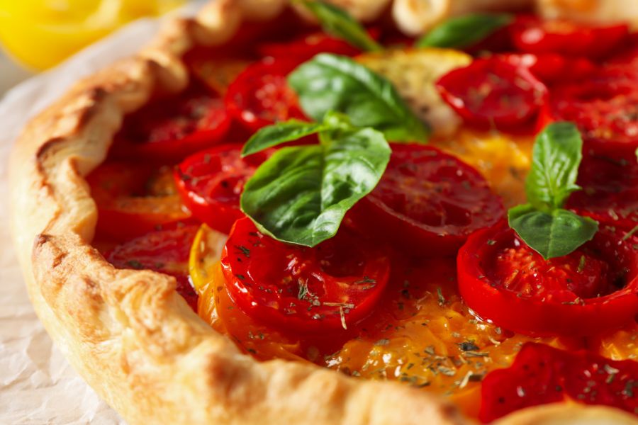 Tarte aux tomates et basilic utilisant un Thermomix
