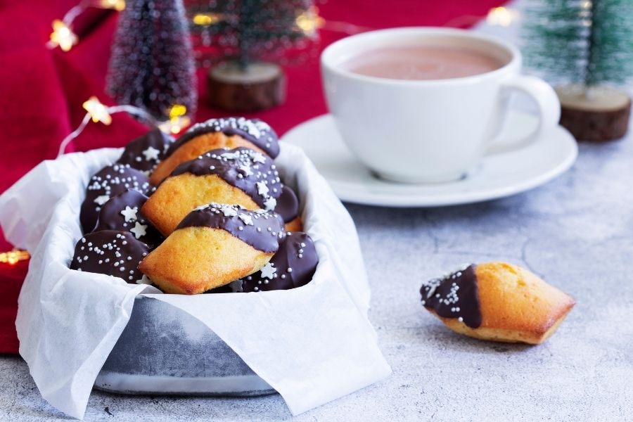 Chocolate Madeleines using a Magefesa - KudoCook