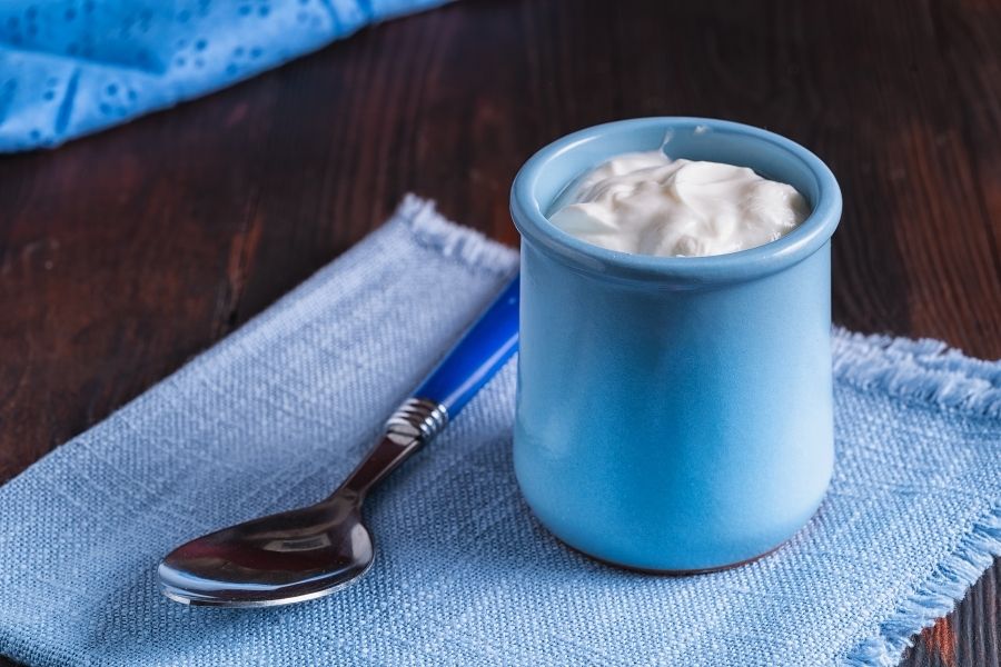 بهجة كعكة الزبادي في الوعاء باستخدام Thermomix