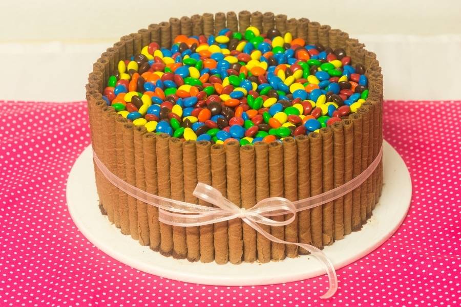 M&M's Cake using a Magefesa